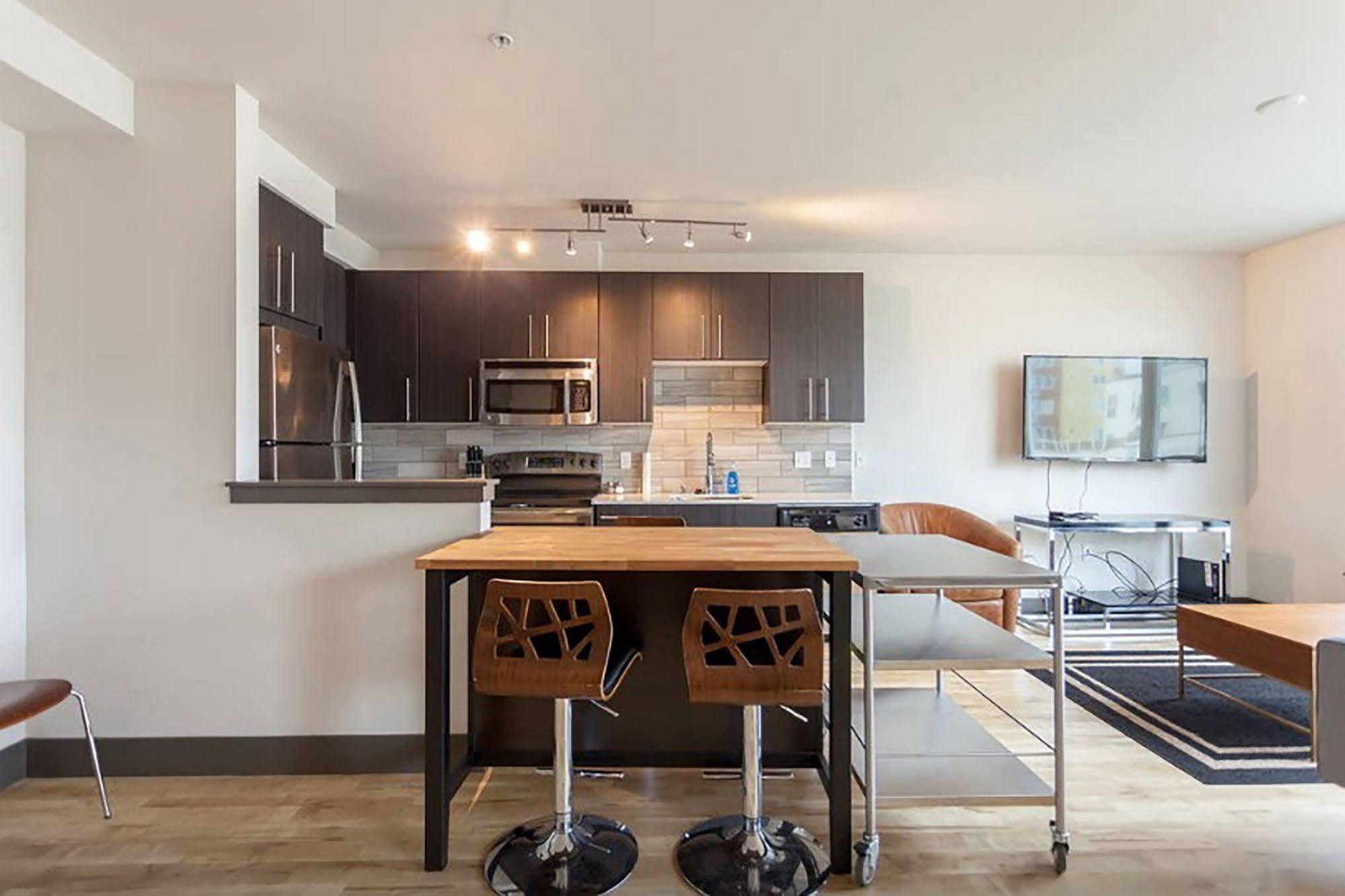Belltown Waterfront Suites By Barsala Сиатъл Екстериор снимка