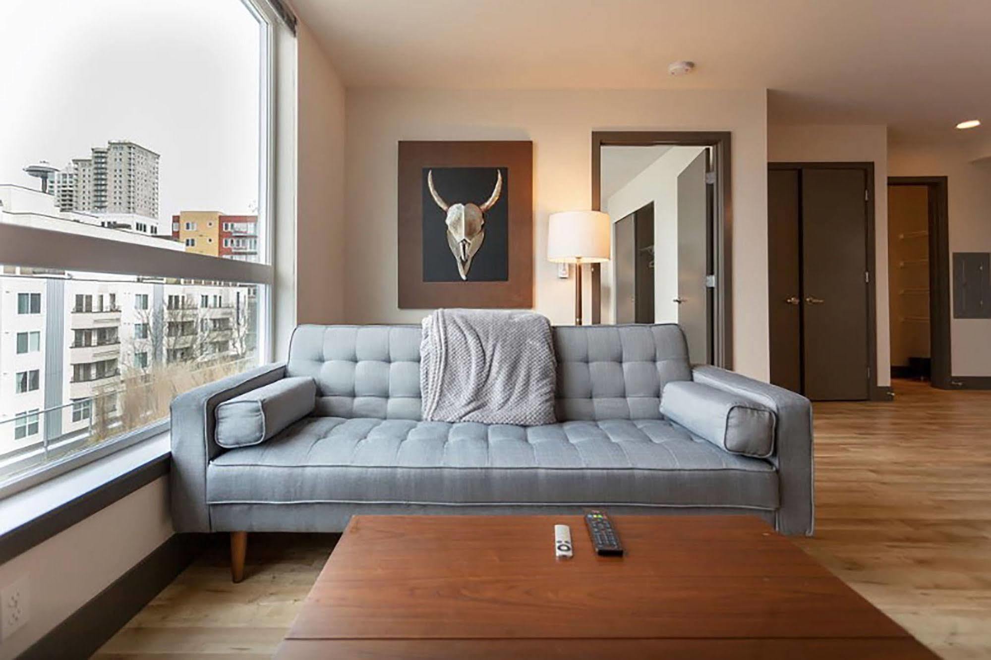 Belltown Waterfront Suites By Barsala Сиатъл Екстериор снимка